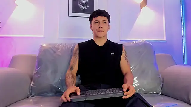 Leo santoro online show from March 20, 1:45 pm