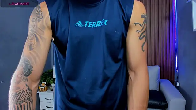 Leo santoro online show from January 6, 1:48 pm