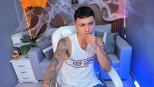 Leo santoro online show from October 21, 1:21 pm
