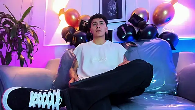 Leo santoro online show from March 28, 2:07 pm