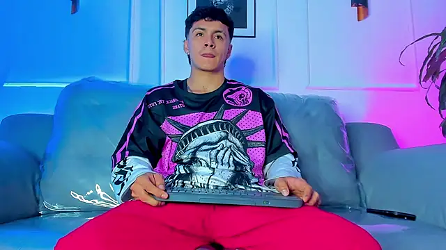 Leo santoro online show from March 30, 1:56 pm