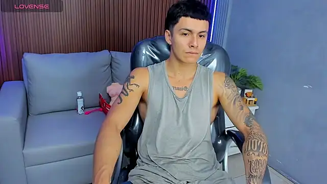 Leo santoro online show from January 17, 2:53 pm