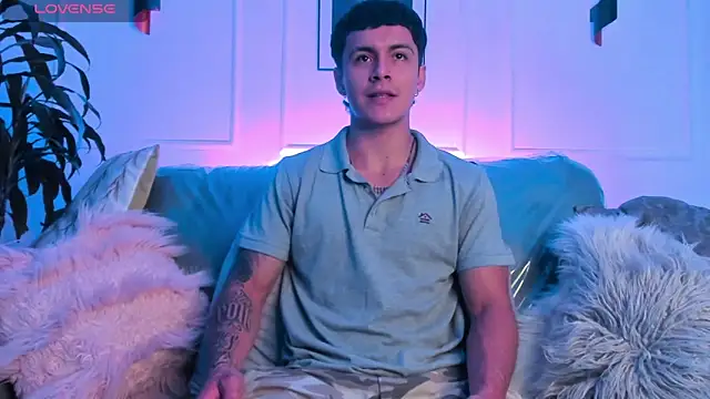 Leo santoro online show from February 10, 12:59 pm