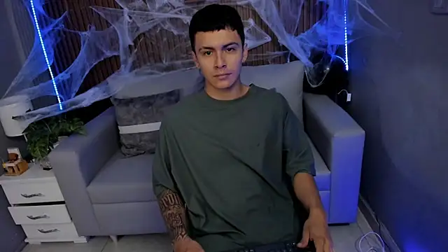 Leo santoro online show from October 9, 1:11 pm