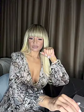 BOO D online show from October 31, 11:22 pm