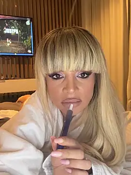 BOO D online show from October 4, 9:16 pm