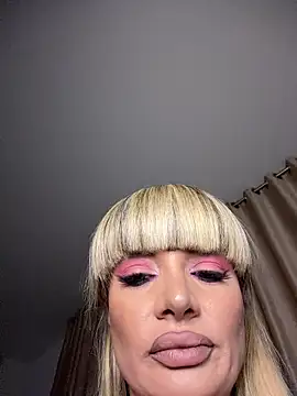 BOO D online show from November 12, 7:29 pm