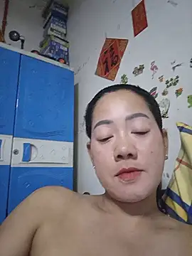 Snapshot of SweetASS6969 chatting on June 19, 6:03 pm SweetASS6969 online show from June 19, 6:03 pm