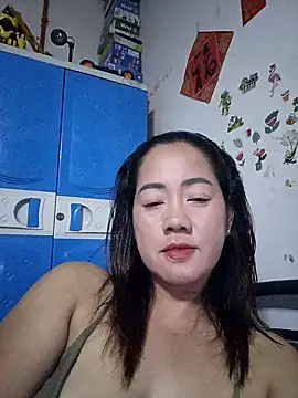 Snapshot of SweetASS6969 chatting on June 4, 3:28 pm SweetASS6969 online show from June 4, 3:28 pm