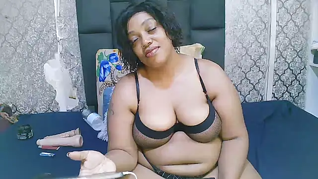 SexyKiarah online show from December 20, 10:34 pm