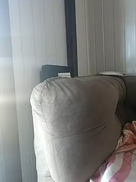 cicinha3657 online show from April 10, 6:37 pm