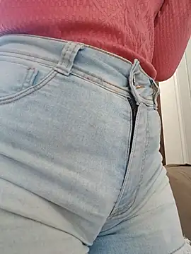 Snapshot of cicinha3657 chatting on June 25, 5:18 pm cicinha3657 online show from June 25, 5:18 pm