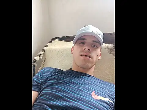 alex-golden online show from December 3, 5:23 pm