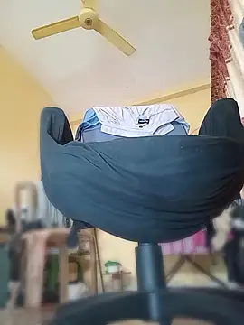 femboyslqueen online show from February 18, 6:44 am