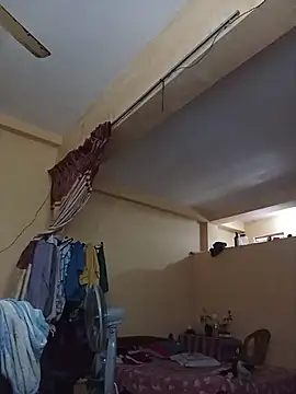 femboyslqueen online show from December 3, 7:30 am