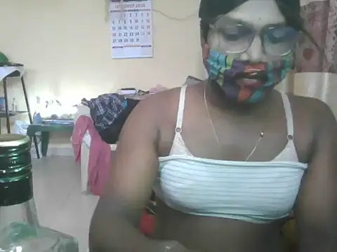 femboyslqueen online show from October 23, 5:28 am