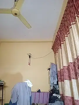 femboyslqueen online show from February 17, 3:59 am