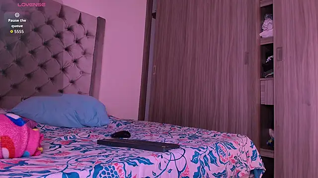 dreamsussi online show from March 14, 9:43 pm