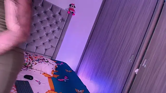 dreamsussi online show from February 6, 4:58 pm