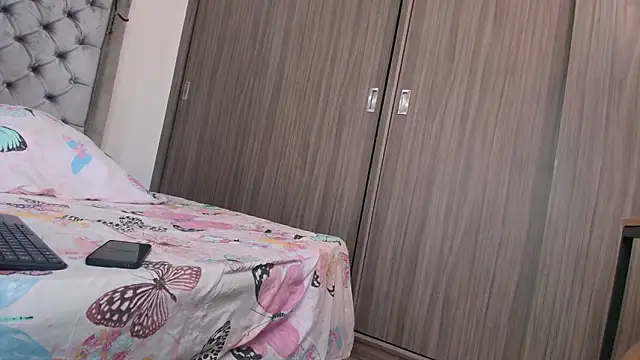 dreamsussi online show from October 29, 5:34 pm