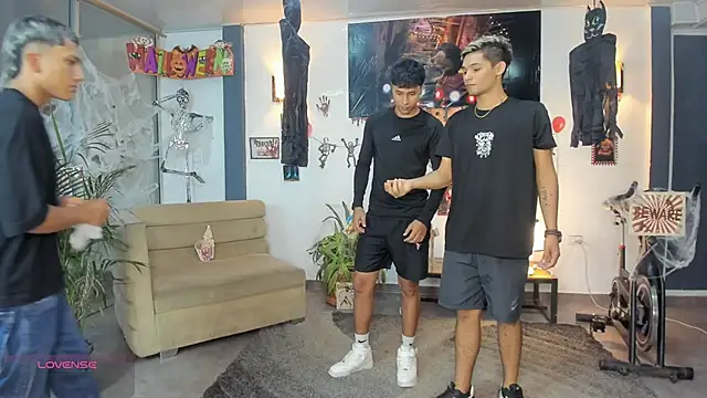 Bisexlifehot   online show from October 24, 11:15 pm