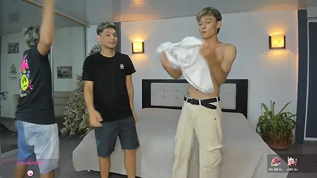 Bisexlifehot   online show from November 29, 11:16 pm