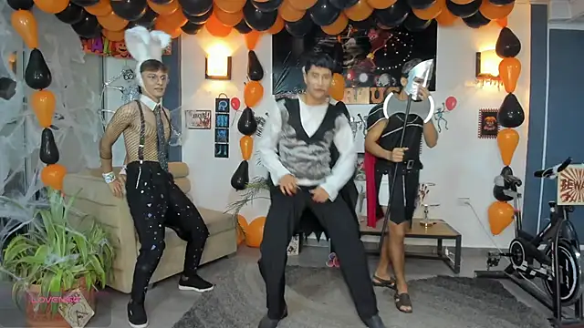 Bisexlifehot   online show from October 29, 11:25 pm