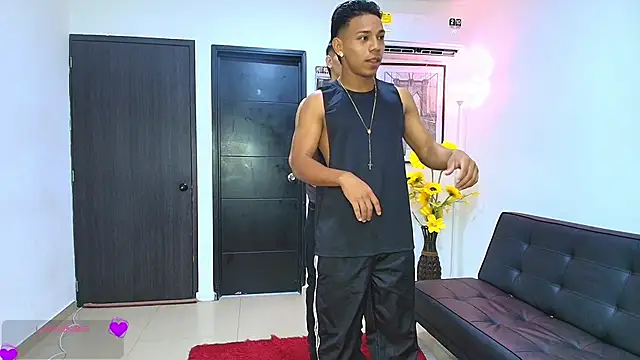 Bisexlifehot   online show from April 7, 11:28 pm