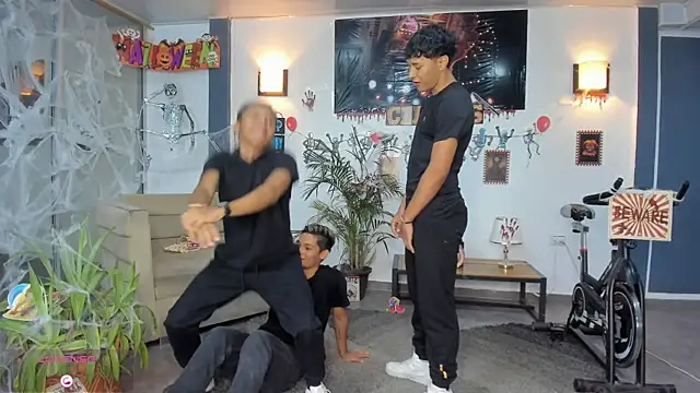 Bisexlifehot   online show from October 28, 11:03 pm