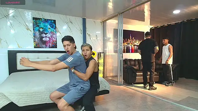 Bisexlifehot   online show from April 20, 11:28 pm