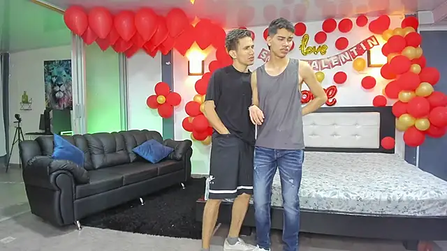 Bisexlifehot   online show from February 15, 11:03 pm