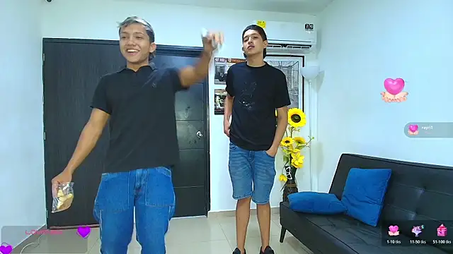 Bisexlifehot   online show from April 8, 11:17 pm