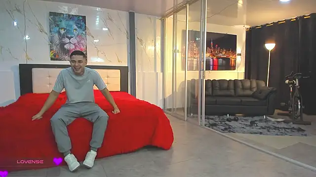 Bisexlifehot   online show from March 7, 11:10 pm