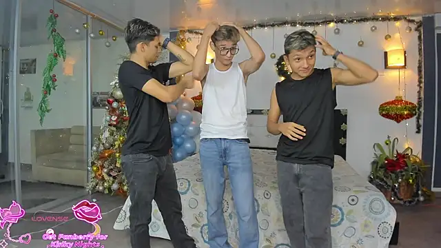 Bisexlifehot   online show from December 16, 11:09 pm