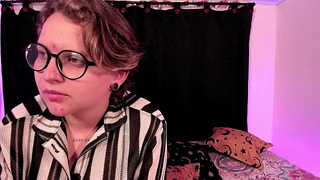 CrazyCakes  online show from March 3, 3:24 am