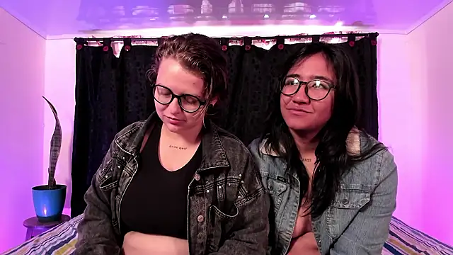 CrazyCakes  online show from March 13, 4:12 pm