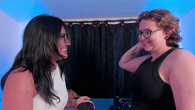 CrazyCakes  online show from June 10, 4:03 am