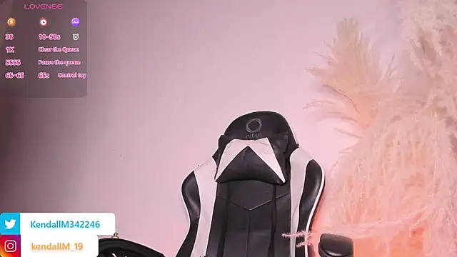  Kendall 19 online show from May 9, 8:23 pm