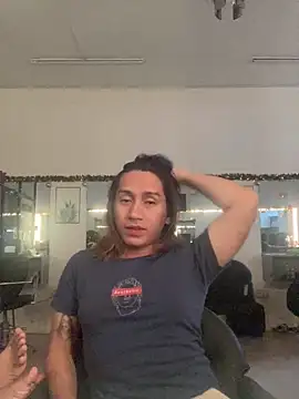 Snapshot of pretty_TRANSjona chatting on November 5, 9:34 am pretty TRANSjona online show from November 5, 9:34 am