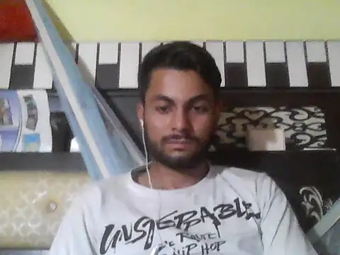 ursdreamperson online show from November 2, 7:13 am