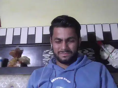 ursdreamperson online show from December 15, 4:02 pm