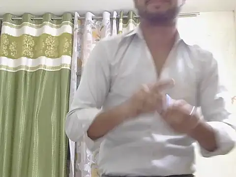 ursdreamperson online show from May 10, 1:14 pm