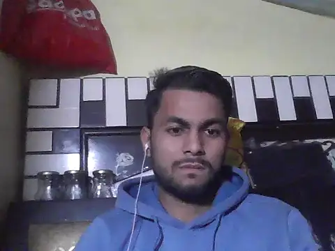 ursdreamperson online show from December 5, 5:39 am