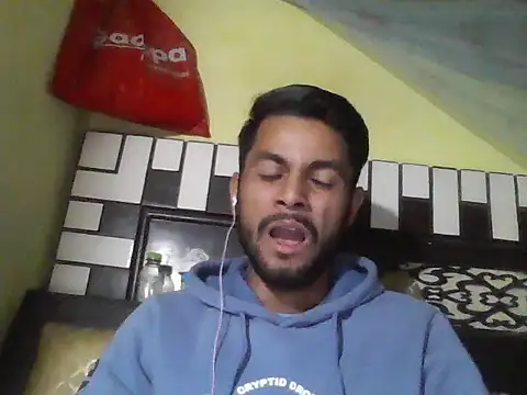 ursdreamperson online show from December 18, 4:28 am