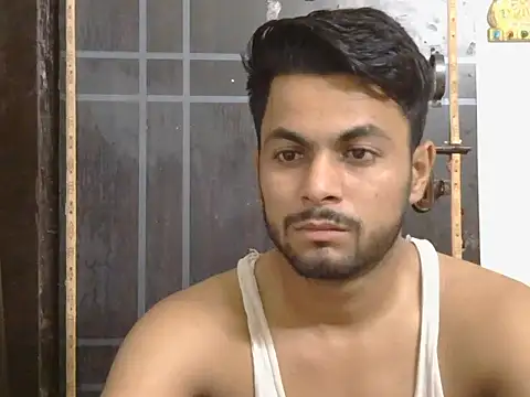ursdreamperson online show from May 12, 1:28 pm