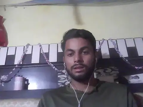 ursdreamperson online show from November 12, 8:51 am