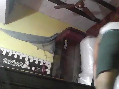 ursdreamperson online show from December 3, 5:19 am