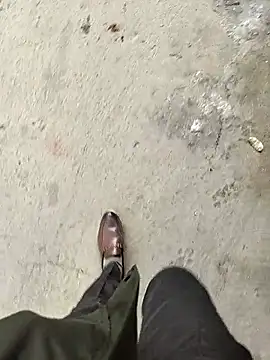 ursdreamperson online show from November 27, 4:13 am