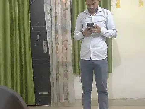ursdreamperson online show from June 1, 1:28 am