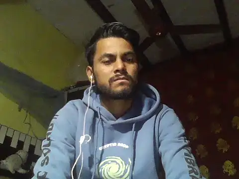 ursdreamperson online show from November 18, 5:00 am